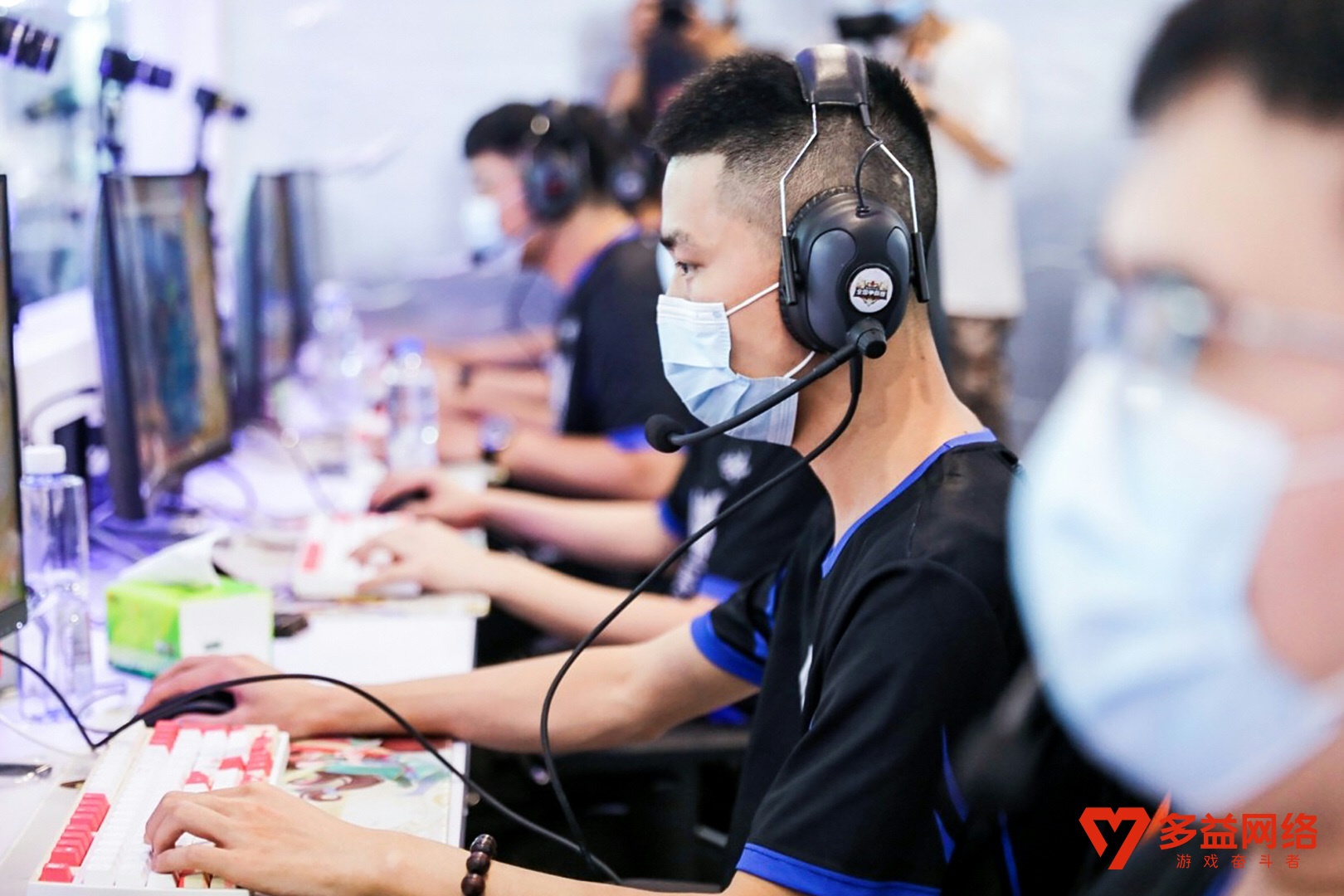 【圖2 《神武4》手游全國爭霸賽飛升135級組別總決賽現(xiàn)場】.jpg